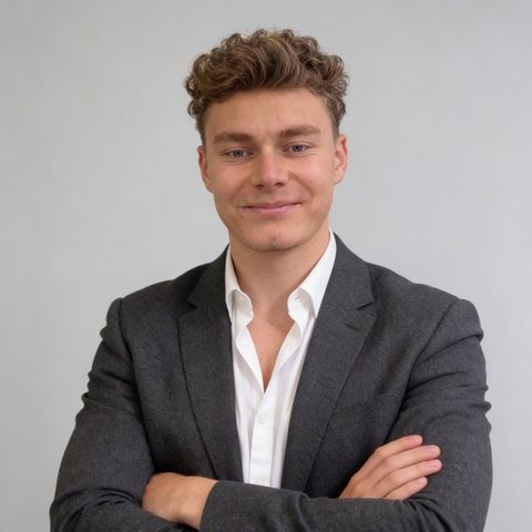 Louis, Mitgründer von AUGH Consulting